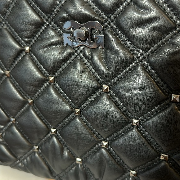 Gilda Paris Quilted and studded shoulder bag with chain detail - Picture 5 of 11